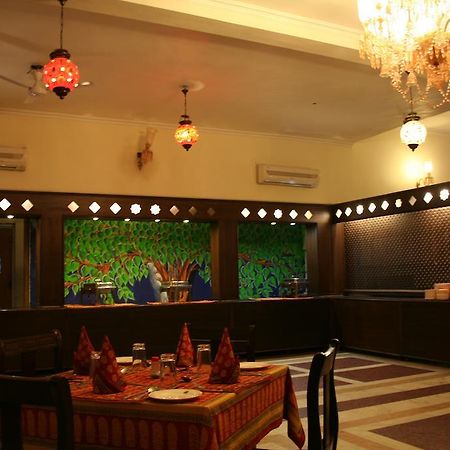 Chittorgarh Hotel Pratap Palace מראה חיצוני תמונה